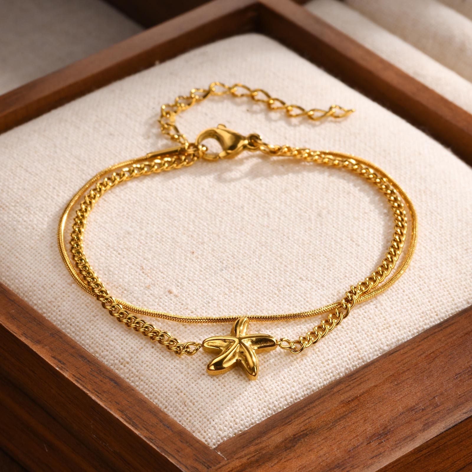Bracelet doré étoile de mer