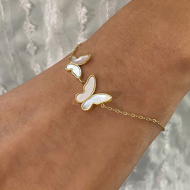 Bracelet doré papillon