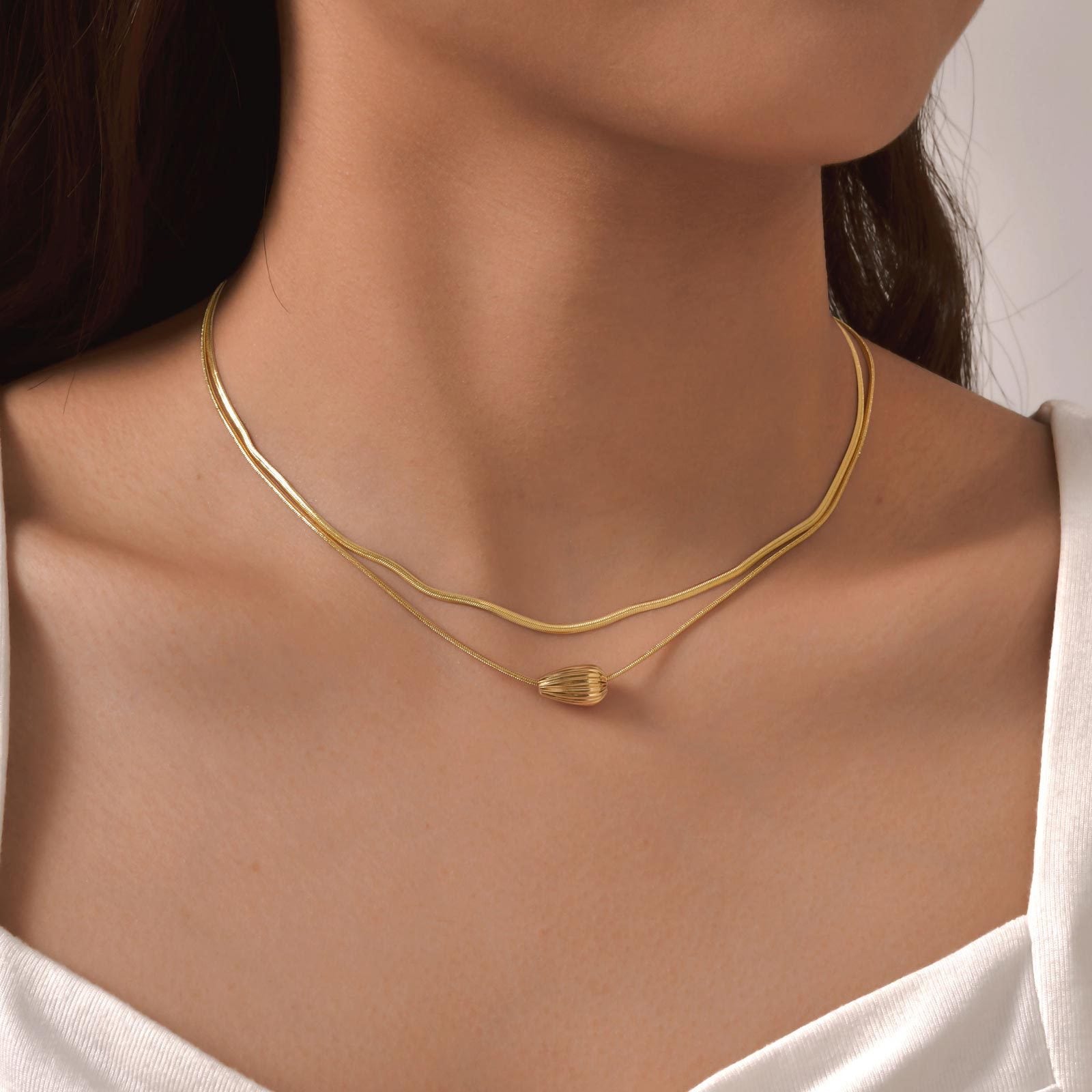 Collier doré élégance