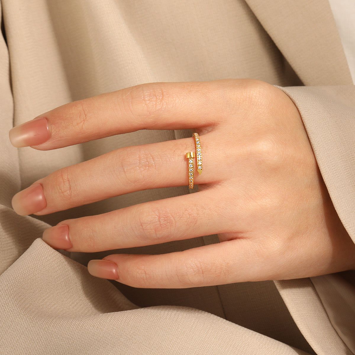 Bague clous d’or