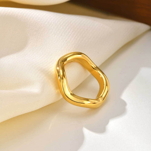 Bague effet doré ondulé