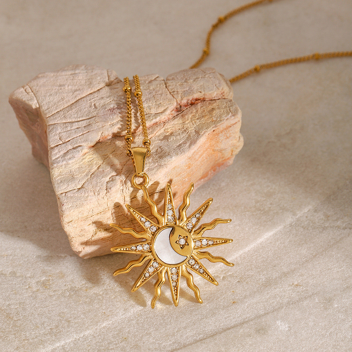 Collier Soleil Lunaire doré